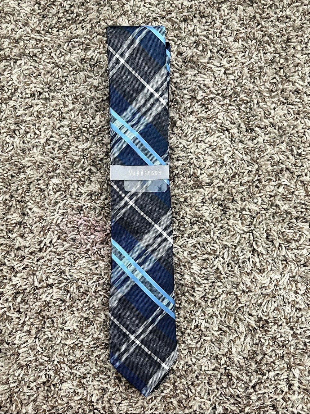 Van Heusen Plaid Tie in Blue & Black Like New
